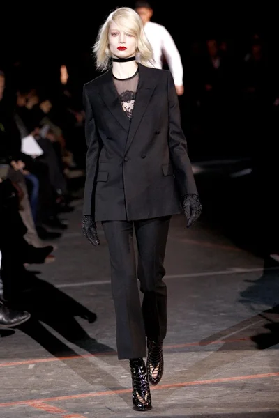 Look 31